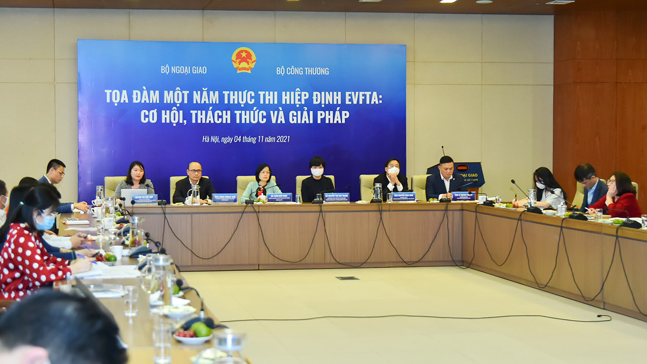Quang cảnh toạ đ&amp;agrave;m