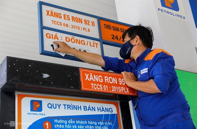 Nên thả nổi hay ghìm giá xăng dầu Thả nổi hay ghìm giá xăng dầu?