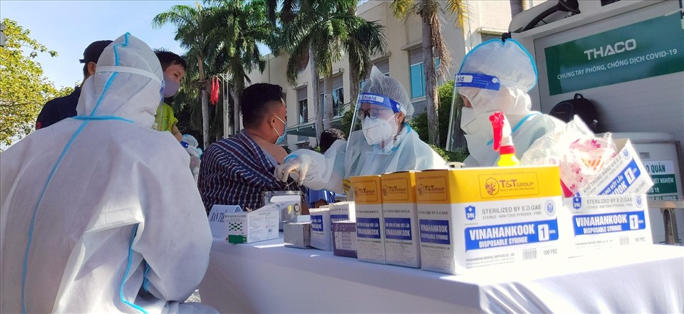 Hiện tại, ng&amp;agrave;nh y tế tỉnh Bạc Li&amp;ecirc;u tập trung to&amp;agrave;n lực để tăng tốc ti&amp;ecirc;m phủ vaccine tiến tới miễn dịch to&amp;agrave;n d&amp;acirc;n.