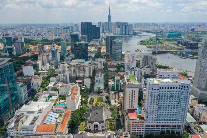 Xả h&amp;agrave;ng ồ ạt ở chợ địa ốc trực tuyến