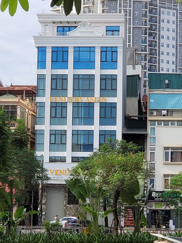 Cơ sở Venus By Asian rất ho&amp;agrave;nh tr&amp;aacute;ng tại số 5 đường Nguyễn Khang (Cầu Giấy, TP. H&amp;agrave; Nội)