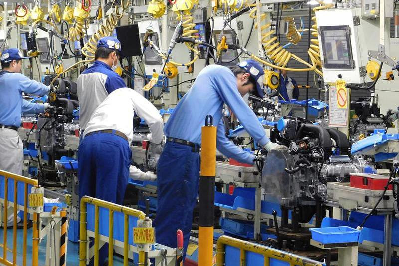 Miễn thuế linh kiện &amp;ocirc; t&amp;ocirc; nhập khẩu đến hết năm 2027