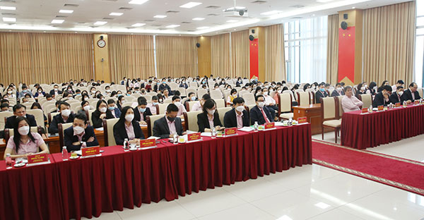 Quan cảnh hội nghị