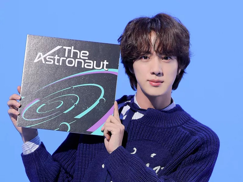 C&amp;aacute;c nội dung nhằm quảng b&amp;aacute; đĩa đơn đầu tay của Jin mang t&amp;ecirc;n The Astronaut cũng tạm thời bị hủy bỏ