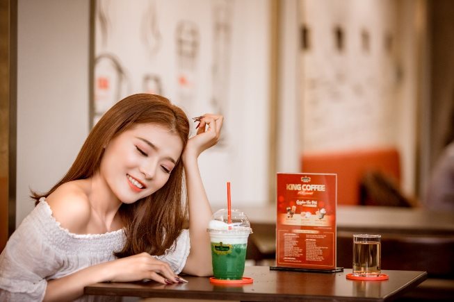 King Coffee hiện được được giới trẻ hiện đại y&amp;ecirc;u th&amp;iacute;ch