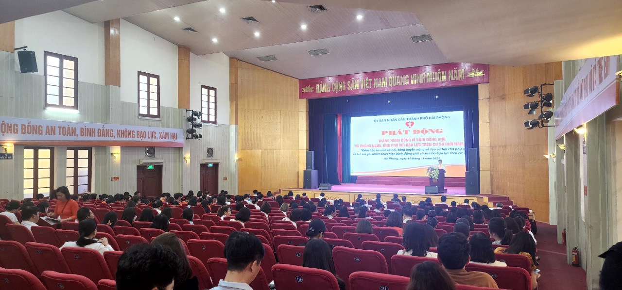 To&amp;agrave;n cảnh hội nghị