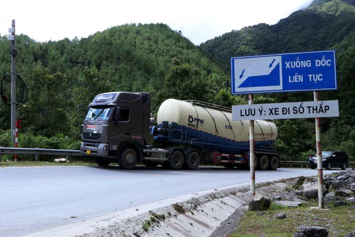 Vướng mắc tại Dự &amp;aacute;n hầm đường bộ qua đ&amp;egrave;o Ho&amp;agrave;ng Li&amp;ecirc;n Sơn, Bộ GTVT ra chỉ đạo