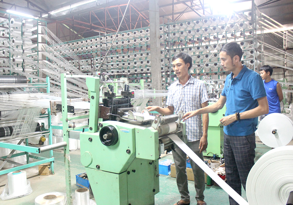 C&amp;ocirc;ng ty TNHH Dệt may Hải &amp;Acirc;u của anh Vũ C&amp;ocirc;ng Ho&amp;agrave;ng, thị trấn L&amp;acirc;m Thao