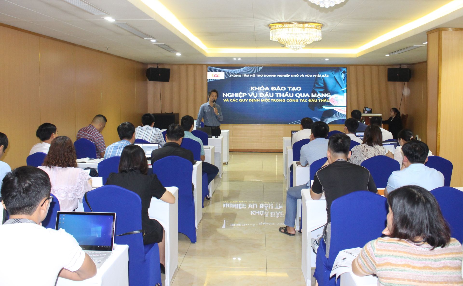 to&amp;agrave;n cảnh kh&amp;oacute;a đ&amp;agrave;o tạo