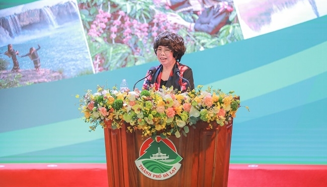 B&amp;agrave; Th&amp;aacute;i Hương, nh&amp;agrave; s&amp;aacute;ng lập Tập đo&amp;agrave;n TH