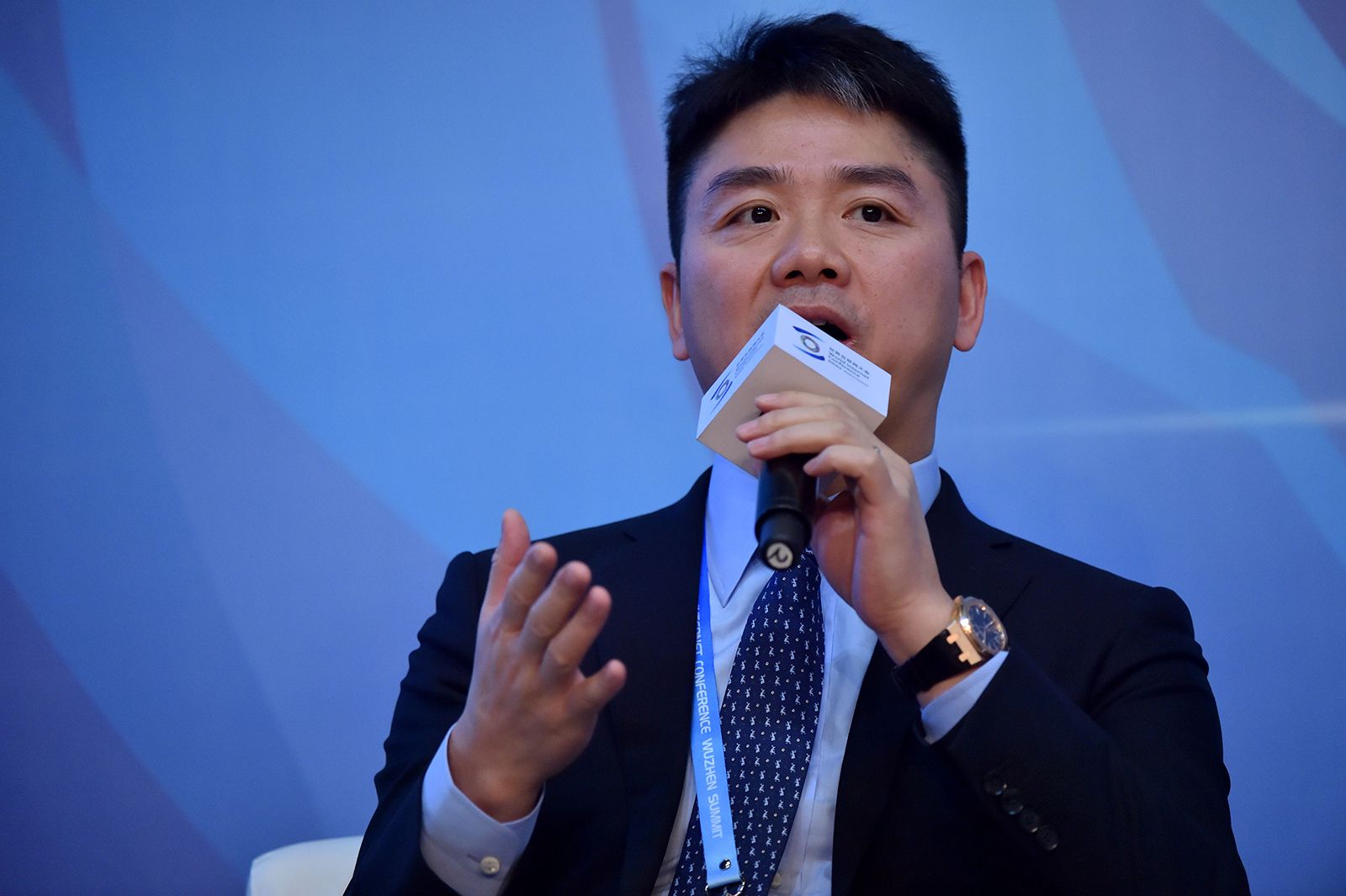 nh&amp;agrave; s&amp;aacute;ng lập Richard Liu