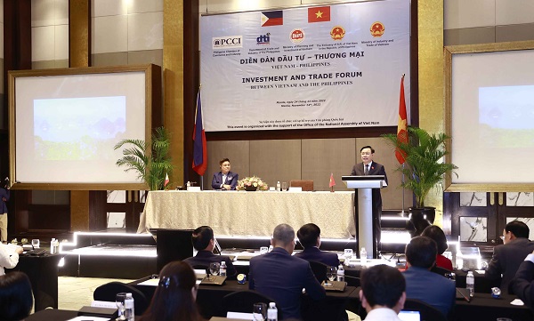 Chủ tịch Quốc hội Vương Đ&amp;igrave;nh Huệ ph&amp;aacute;t biểu tại Diễn đ&amp;agrave;n