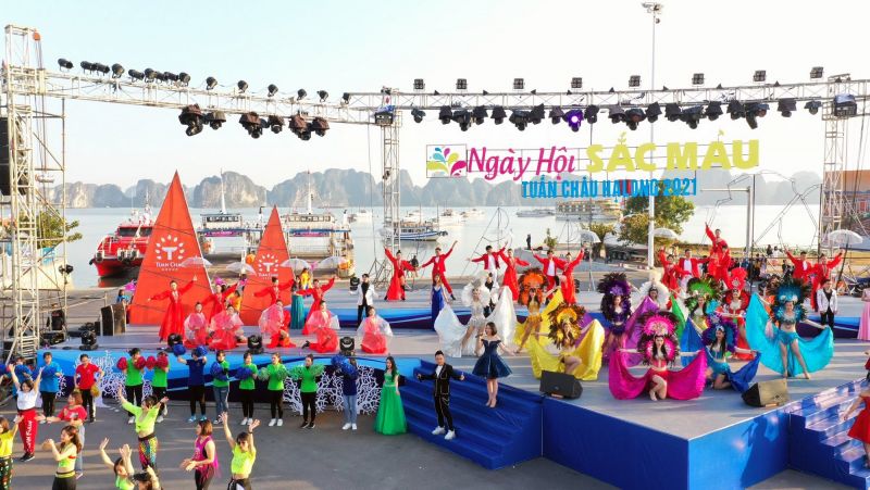 Carnaval m&amp;ugrave;a Đ&amp;ocirc;ng Hạ Long được tổ chức lần đầu ti&amp;ecirc;n v&amp;agrave;o năm 2021.