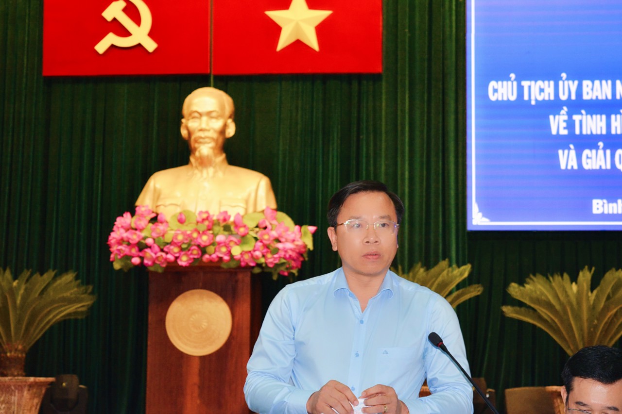 &amp;Ocirc;ng Huỳnh Khắc Điệp - B&amp;iacute; thư Quận ủy Quận B&amp;igrave;nh T&amp;acirc;n c&amp;ugrave;ng đưa ra c&amp;aacute;c đề xuất cho quận