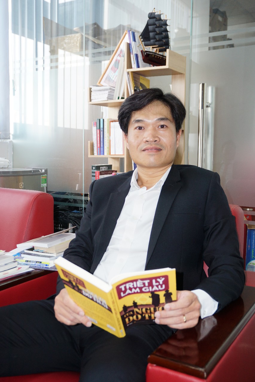 &amp;ocirc;ng Jonny Trần - Tổng Gi&amp;aacute;m đốc MTK Logictics