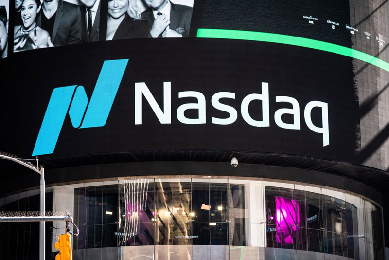 lần đầu ti&amp;ecirc;n trong hai thập kỷ, chỉ số chứng kho&amp;aacute;n Nasdaq sắp thua S&amp;amp;P 500 trong nhiều năm li&amp;ecirc;n tiếp.