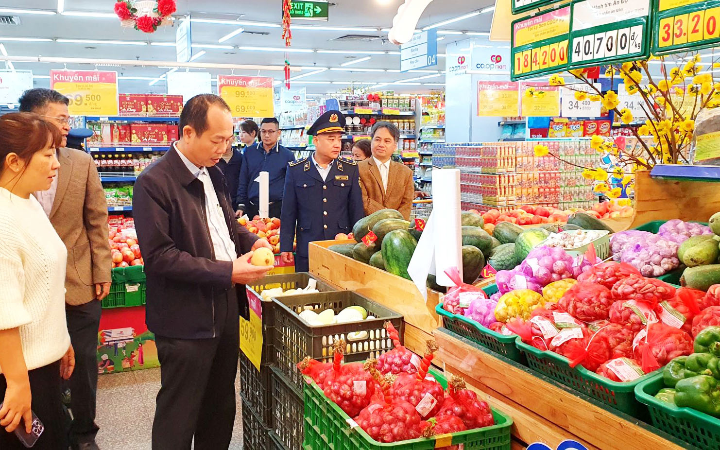 Thực thi giải ph&amp;aacute;p c&amp;acirc;n đối cung cầu, b&amp;igrave;nh ổn thị trường cuối năm v&amp;agrave; Tết Nguy&amp;ecirc;n đ&amp;aacute;n