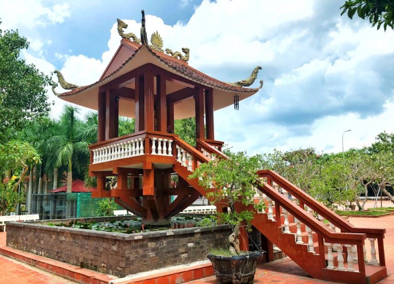 M&amp;ocirc; h&amp;igrave;nh  ch&amp;ugrave;a Một Cột