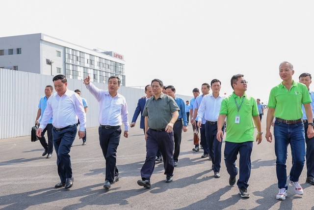 Thủ tướng Phạm Minh Ch&amp;iacute;nh đi khảo s&amp;aacute;t tiến độ x&amp;acirc;y dựng KCN Li&amp;ecirc;n H&amp;agrave; Th&amp;aacute;i tại H Th&amp;aacute;i Thụy, tỉnh Th&amp;aacute;i B&amp;igrave;nh