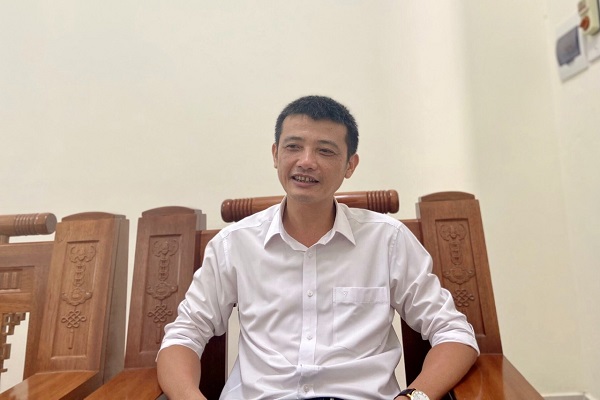 Đồng ch&amp;iacute; Đỗ Hồng Quang, Ph&amp;oacute; B&amp;iacute; thư Đảng uỷ khối cơ quan v&amp;agrave; doanh nghiệp tỉnh Thanh Ho&amp;aacute;  đưa ra quan điểm về ph&amp;aacute;t triển đảng vi&amp;ecirc;n l&amp;agrave; c&amp;ocirc;ng nh&amp;acirc;n lao động trong doanh nghiệp