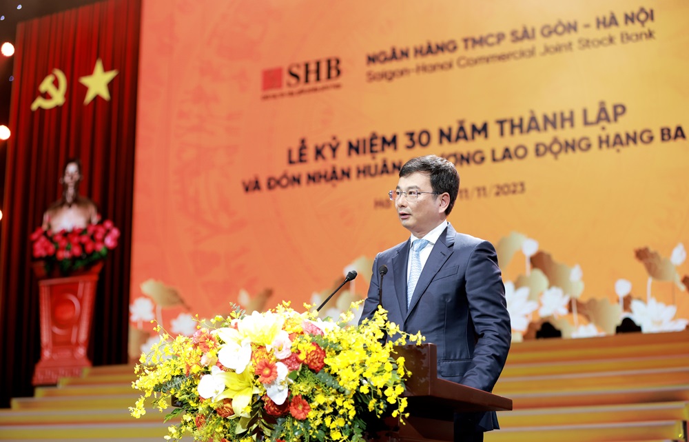 Ph&amp;oacute; Thống đốc NHNNVN Phạm Thanh H&amp;agrave; đ&amp;aacute;nh gi&amp;aacute; cao c&amp;aacute;c th&amp;agrave;nh tựu cũng như những đ&amp;oacute;ng g&amp;oacute;p của SHB đối với ng&amp;agrave;nh ng&amp;acirc;n h&amp;agrave;ng n&amp;oacute;i ri&amp;ecirc;ng v&amp;agrave; sự ph&amp;aacute;t triển ổn định của kinh tế x&amp;atilde; hội n&amp;oacute;i chung