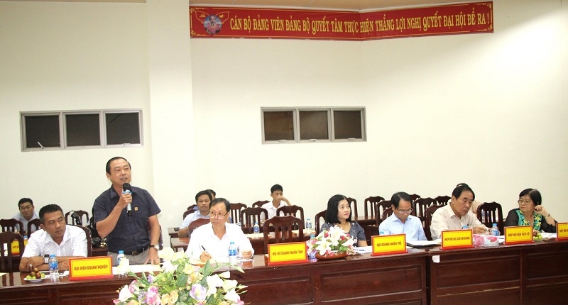 &amp;Ocirc;ng Nguyễn Thanh Duy, Gi&amp;aacute;m đốc C&amp;ocirc;ng ty TNHH Thương mại v&amp;agrave; Dịch vụ Hạnh Duy - Ph&amp;oacute; chủ tịch Hiệp hội Doanh nghiệp tỉnh An Giang chia sẻ tại Hội nghị