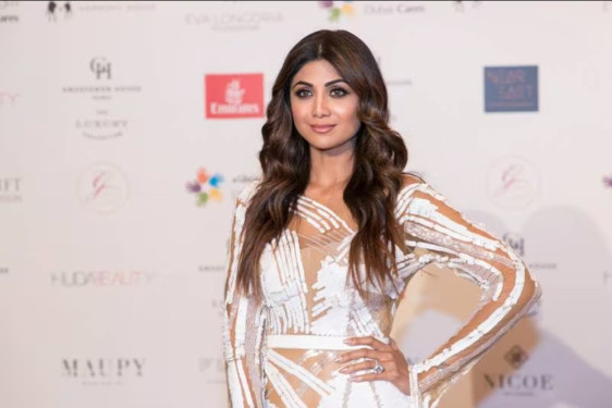 Giá trị tài sản ròng của người nổi tiếng: Shilpa Shetty kiếm được 674% lợi nhuận từ IPO mỹ phẩm