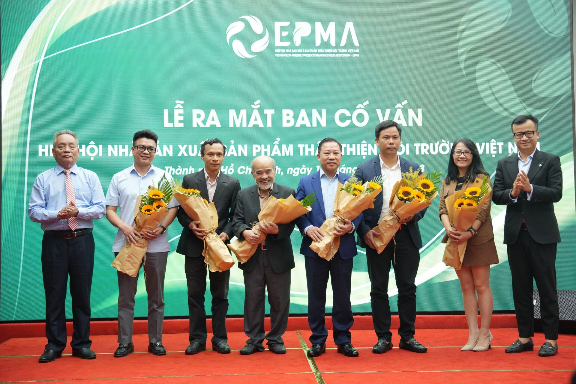 Ra mắt Ban cố vấn
