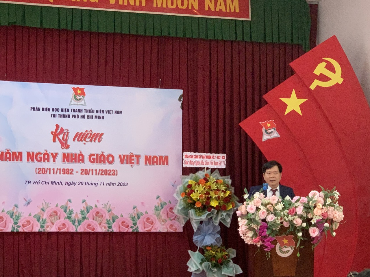 TS. Đặng Vũ T&amp;ugrave;ng - Gi&amp;aacute;m đốc Ph&amp;acirc;n viện Miền Nam, Học viện Thanh thiếu ni&amp;ecirc;n Việt Nam, ph&amp;aacute;t biểu khai mạc sự kiện.