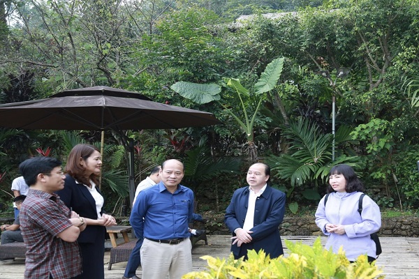 L&amp;atilde;nh đạo huyện B&amp;aacute; Thước c&amp;ugrave;ng đo&amp;agrave;n c&amp;ocirc;ng t&amp;aacute;c thăm m&amp;ocirc; h&amp;igrave;nh du lịch tại P&amp;ugrave; Lu&amp;ocirc;ng