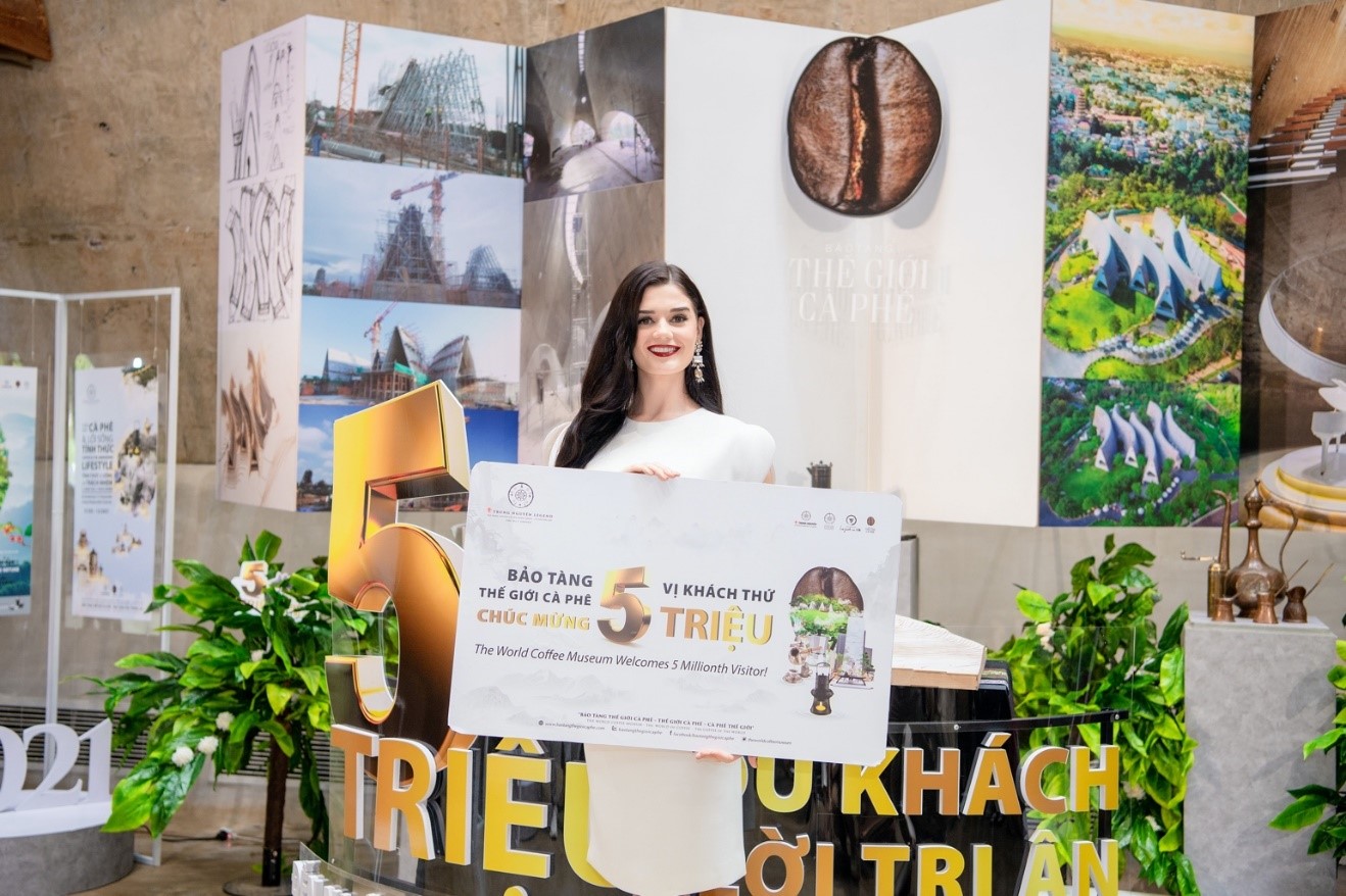Người đẹp Melissa Tjemma Janneke Bottema &amp;ndash; Hoa hậu H&amp;ograve;a B&amp;igrave;nh H&amp;agrave; Lan, Á h&amp;acirc;̣u 5 Hoa hậu Ho&amp;agrave; B&amp;igrave;nh quốc tế 2023 đ&amp;atilde; trở th&amp;agrave;nh vị kh&amp;aacute;ch thứ 5 triệu của Bảo t&amp;agrave;ng Thế giới C&amp;agrave; ph&amp;ecirc;