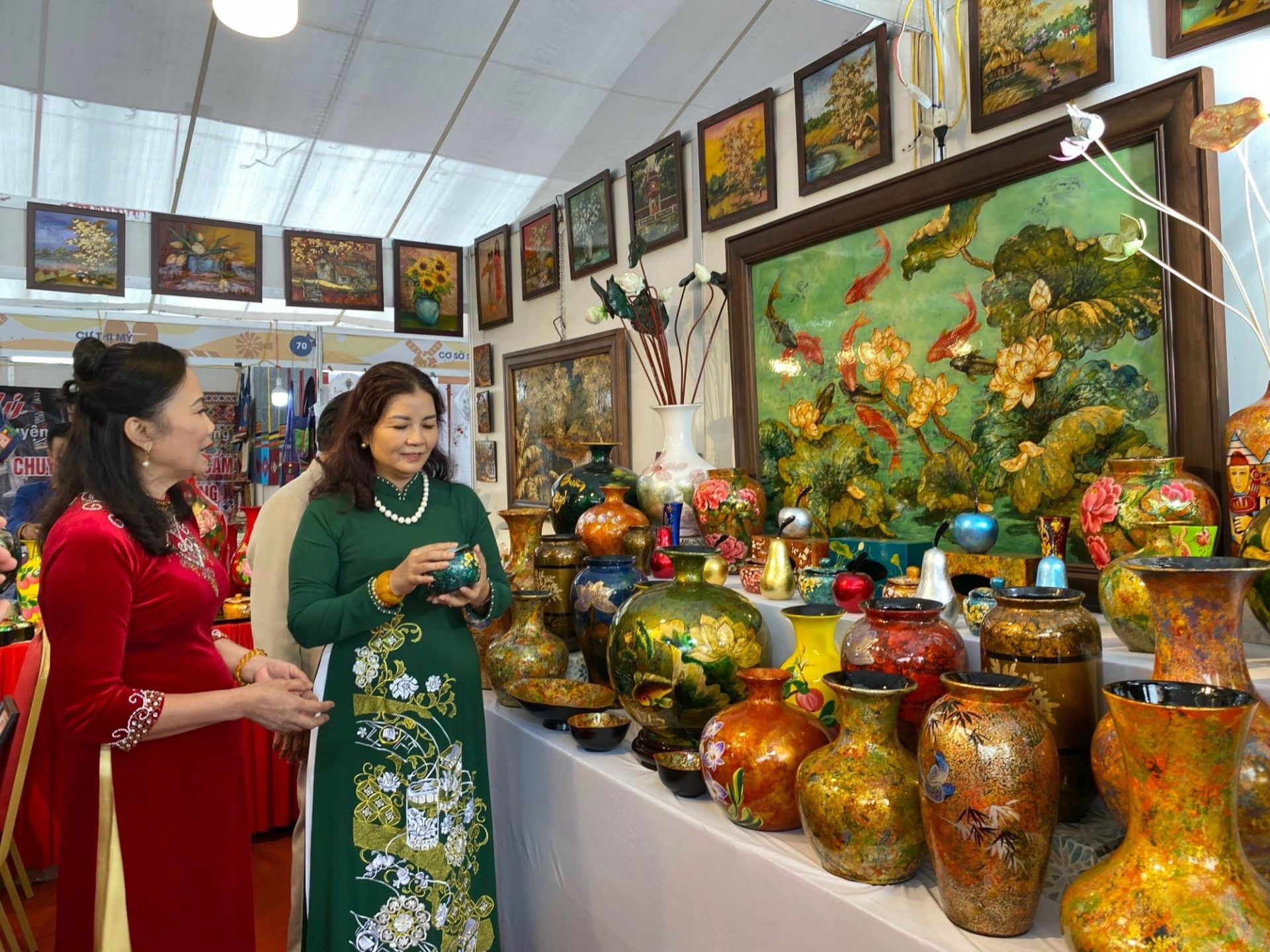 Th&amp;uacute;c đẩy giao thương tại Hội chợ h&amp;agrave;ng c&amp;ocirc;ng nghiệp n&amp;ocirc;ng th&amp;ocirc;n Thủ đ&amp;ocirc;