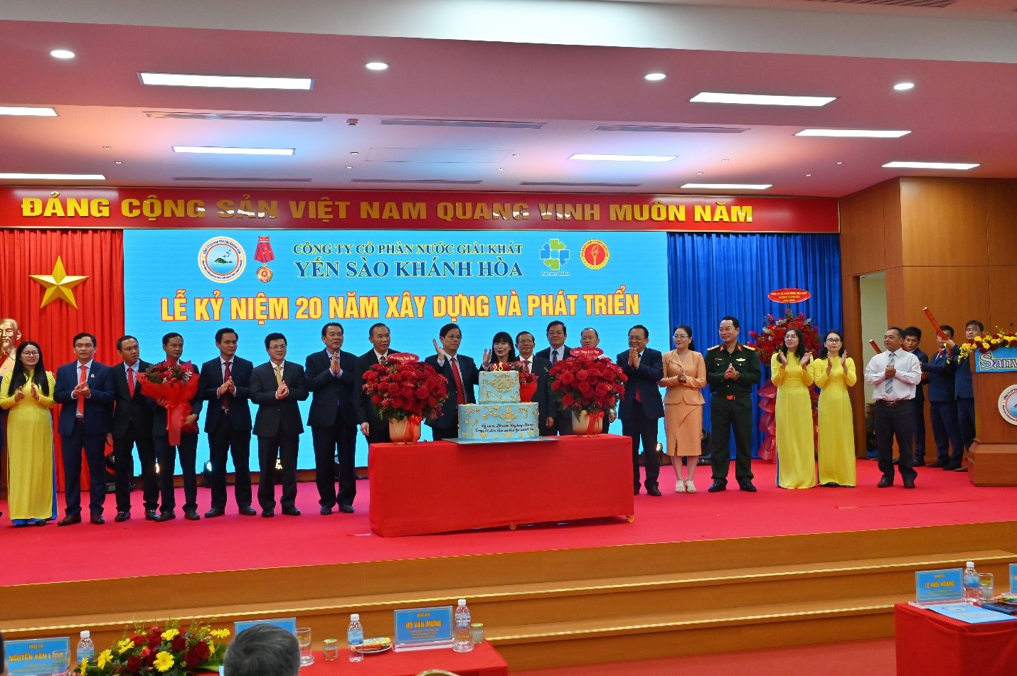 Ch&amp;uacute;c mừng 20 năm Sanvinest Kh&amp;aacute;nh H&amp;ograve;a- Thương hiệu V&amp;agrave;ng Quốc Gia