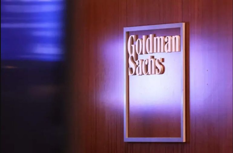 The Goldman Sachs Group, Inc. l&amp;agrave; một ng&amp;acirc;n h&amp;agrave;ng đầu tư đa quốc gia ở Hoa Kỳ, tham gia v&amp;agrave;o c&amp;aacute;c nghiệp vụ ng&amp;acirc;n h&amp;agrave;ng đầu tư, chứng kho&amp;aacute;n, quản l&amp;yacute; đầu tư, v&amp;agrave; c&amp;aacute;c dịch vụ t&amp;agrave;i ch&amp;iacute;nh kh&amp;aacute;c với kh&amp;aacute;ch h&amp;agrave;ng chủ yếu l&amp;agrave; c&amp;aacute;c tổ chức.