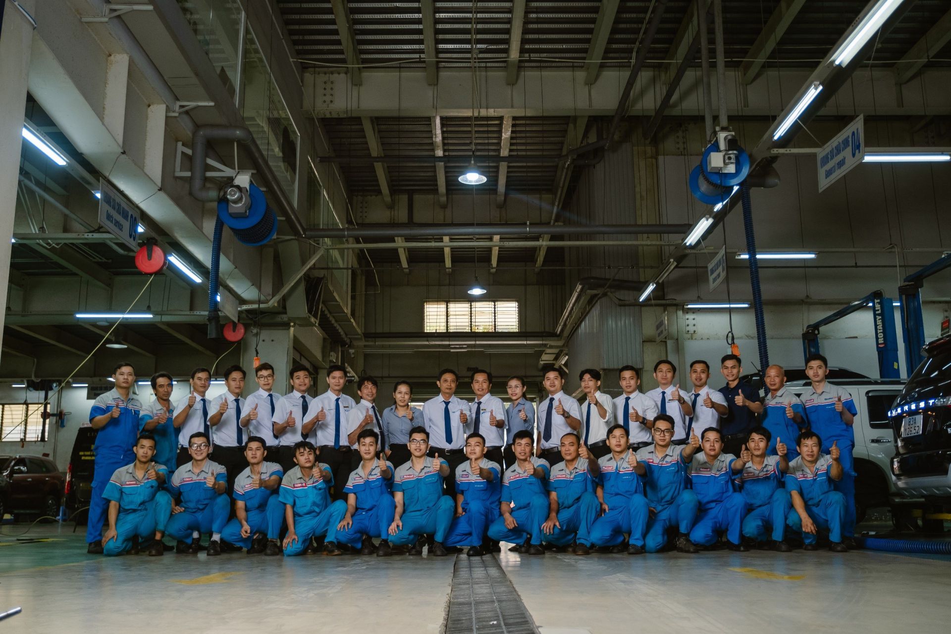Xưởng dịch vụ được trang bị m&amp;aacute;y m&amp;oacute;c, thiết bị hiện đại, đ&amp;aacute;p ứng mọi nhu cầu chăm s&amp;oacute;c v&amp;agrave; bảo dưỡng xe