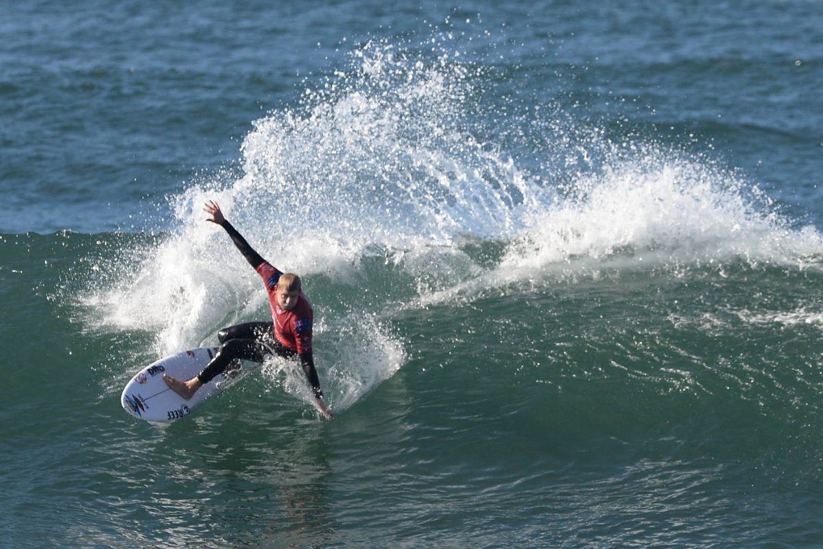 Mick Fanning lướt s&amp;oacute;ng