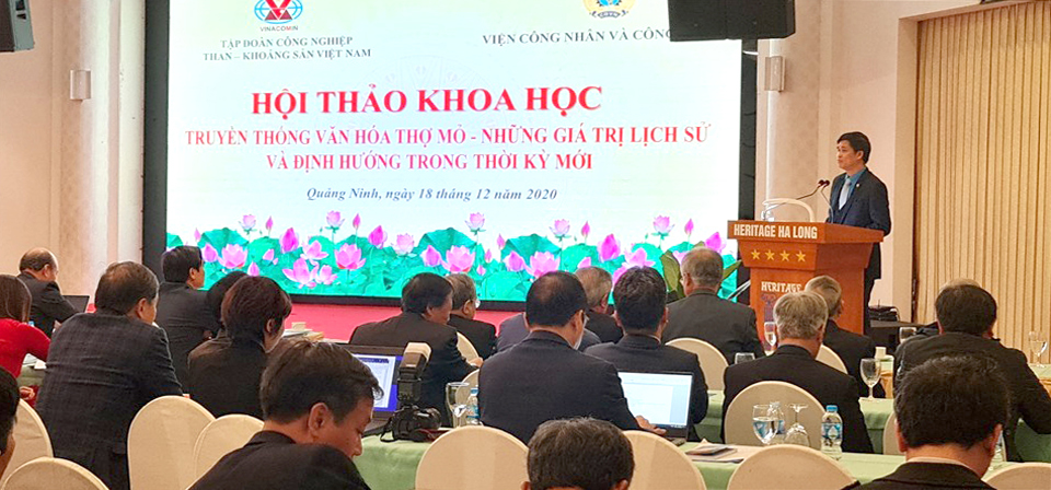 To&amp;agrave;n cảnh Hội thảo Khoa học