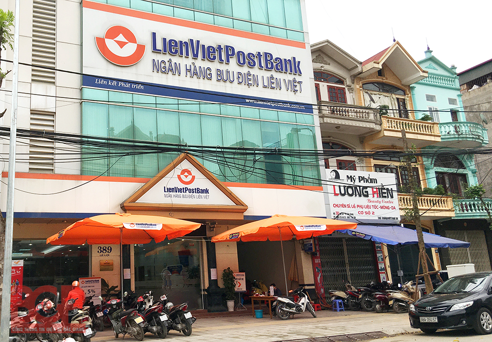 Em trai Ph&amp;oacute; Chủ tịch HĐQT LienVietPostBank tho&amp;aacute;i sạch vốn tại LPB