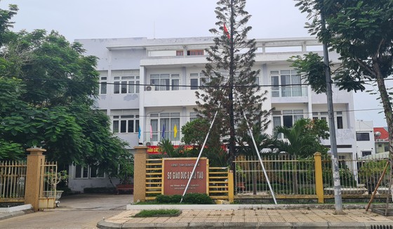 Li&amp;ecirc;n quan đến giới thiệu c&amp;aacute;c c&amp;ocirc;ng ty x&amp;acirc;y dựng để sửa chữa c&amp;ocirc;ng tr&amp;igrave;nh trường học g&amp;acirc;y ra dư luận tr&amp;aacute;i chiều, mới đ&amp;acirc;y UBND tỉnh Quảng Nam cũng c&amp;oacute; c&amp;ocirc;ng văn y&amp;ecirc;u cầu thanh tra to&amp;agrave;n diện c&amp;aacute;c g&amp;oacute;i thầu li&amp;ecirc;n quan 2016- 2020 (Chương tr&amp;igrave;nh 775) do Sở GD-ĐT quản l&amp;yacute;.