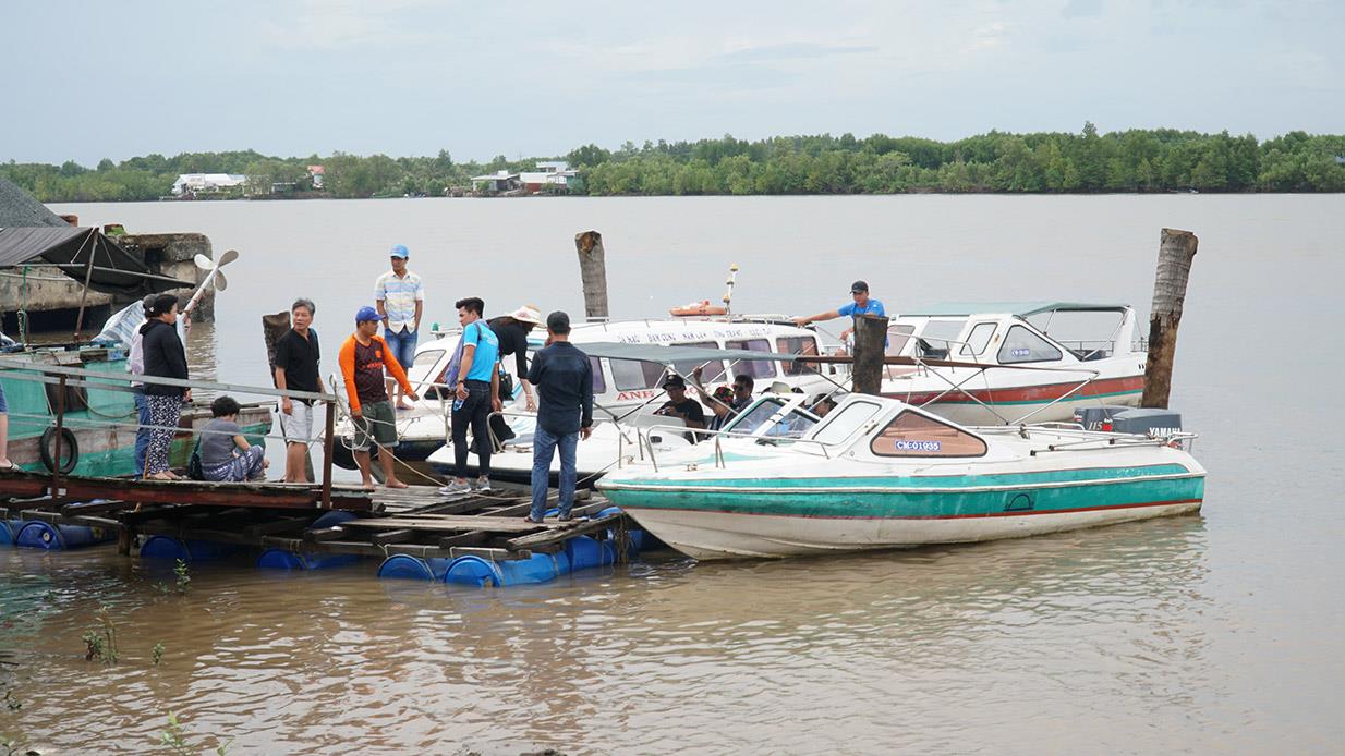 Bến Cao tốc đưa kh&amp;aacute;ch du lịch di chuyển từ TP. C&amp;agrave; Mau đến địa điểm du lịch Đất Mũi hoạt động nhộn nhịp trước khi dịch Covid-19 xảy ra.  Ảnh: Internet