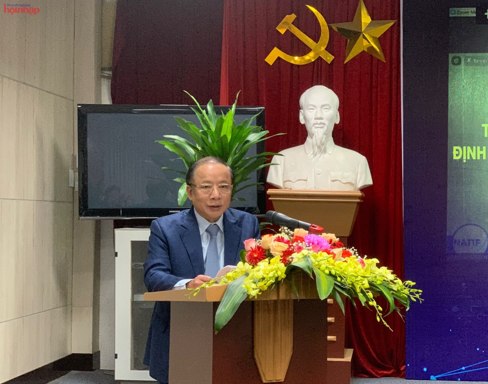 TS.Nguyễn Văn Th&amp;acirc;n - Chủ tịch Hiệp hội doanh nghiệp nhỏ v&amp;agrave; vừa Việt Nam chia sẻ tại Hội thảo