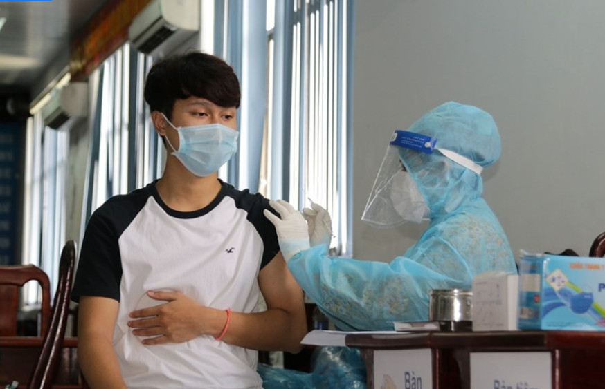 Ti&amp;ecirc;m vaccine ph&amp;ograve;ng COVID-19 ở Ki&amp;ecirc;n Giang