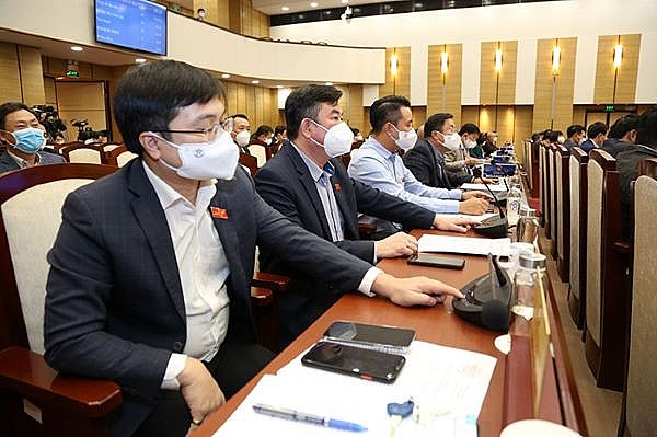 100% đại biểu c&amp;oacute; mặt t&amp;aacute;n th&amp;agrave;nh đ&amp;atilde; th&amp;ocirc;ng qua Nghị quyết về ph&amp;acirc;n cấp nguồn thu, nhiệm vụ chi giữa c&amp;aacute;c cấp ng&amp;acirc;n s&amp;aacute;ch