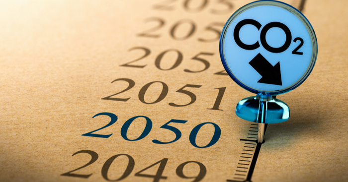 tại Hội nghị COP26 tại Anh, Thủ tướng Ch&amp;iacute;nh phủ Phạm Minh Ch&amp;iacute;nh đ&amp;atilde; c&amp;ocirc;ng bố những cam kết mạnh mẽ của Việt Nam trong việc ứng ph&amp;oacute; với biến đổi kh&amp;iacute; hậu. Theo đ&amp;oacute;, Việt Nam cam kết giảm ph&amp;aacute;t thải r&amp;ograve;ng dần từng năm v&amp;agrave; sẽ bằng 0 v&amp;agrave;o năm 2050