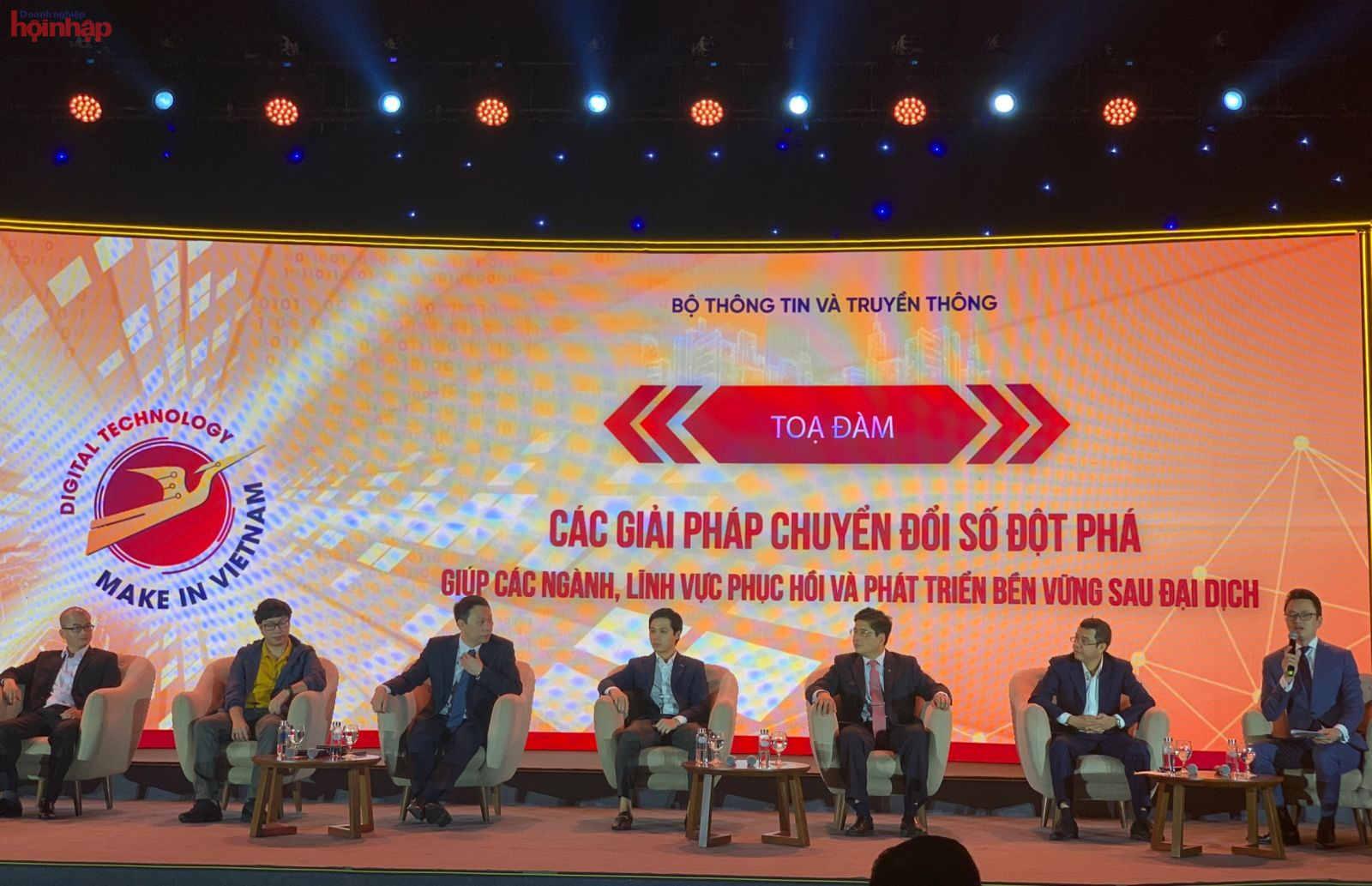 Phi&amp;ecirc;n thảo luận để giải đ&amp;aacute;p c&amp;aacute;c c&amp;acirc;u hỏi từ đại biểu