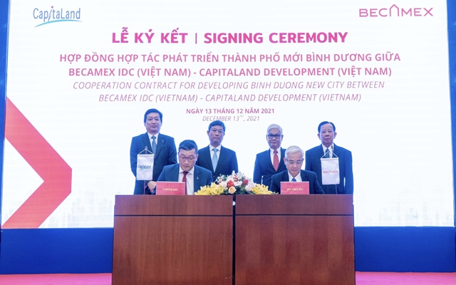 Nghi thức k&amp;yacute; kết hợp t&amp;aacute;c giữa Tổng c&amp;ocirc;ng ty Becamex IDC v&amp;agrave; tập đo&amp;agrave;n Capitaland Development