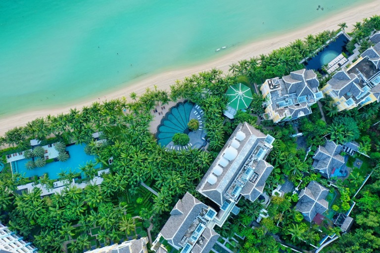 Ảnh minh họa Khu nghỉ dưỡng JW Marriott Phu Quoc Emerald Bay với bể bơi con s&amp;ograve; độc đ&amp;aacute;o