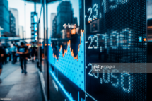 Chứng khoán Trung Quốc sụt giảm khi cổ phiếu Weibo lao dốc trước áp lực quy định