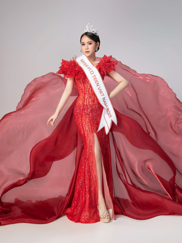 Bella Vũ Huyền Diệu l&amp;agrave; đại diện Việt Nam đầu ti&amp;ecirc;n gi&amp;agrave;nh ng&amp;ocirc;i hậu tại cuộc thi