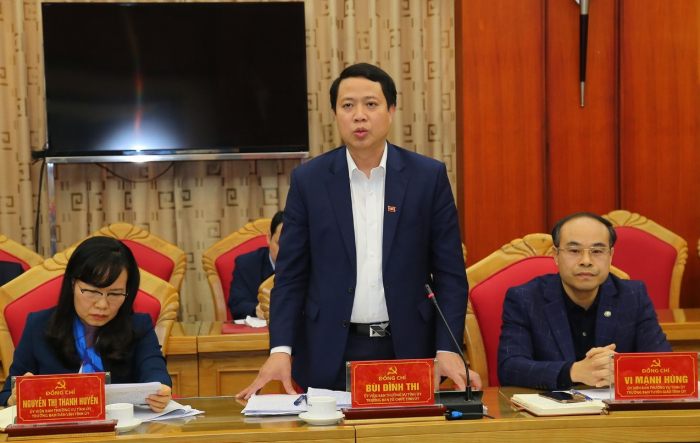 Trưởng Ban Tổ chức Tỉnh ủy Ph&amp;uacute; Thọ thảo luận tại hội nghị